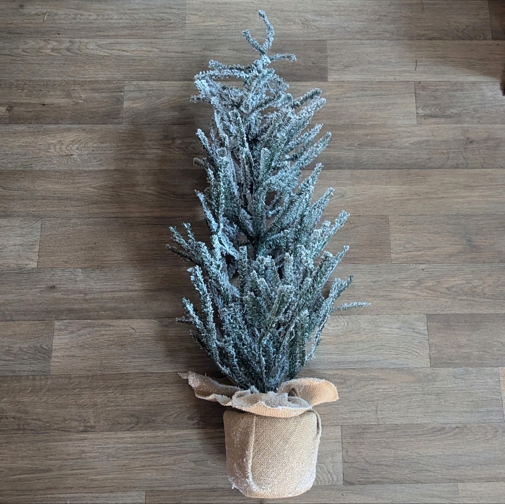 NIB Flocked Artificial 3' Snow Christmas Tree Burlap Base Decor - Picture 3 of 5